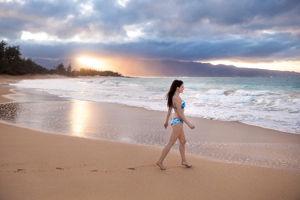 michelle-kuta-zuzek-style-beacon-hawaii-maui-travel-beach-seafolly-caribbean-ink-tye-dye-bikini-swim-suit