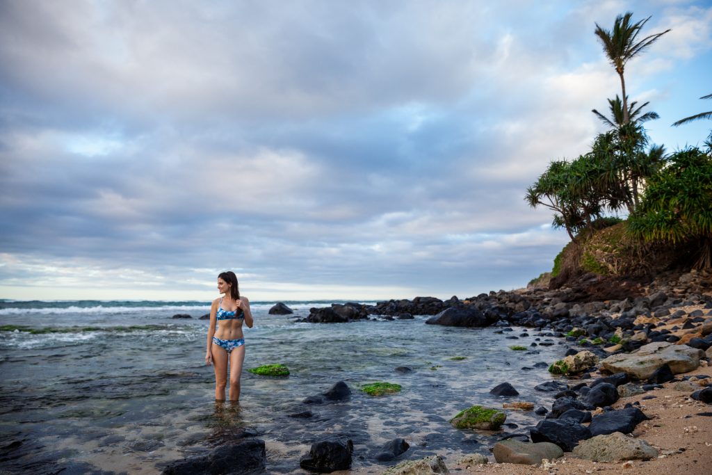 michelle-kuta-zuzek-style-beacon-hawaii-maui-beach-seafolly-caribbean-ink-tye-dye-bikini-swim-suit